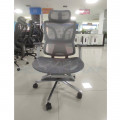 Ghế công thái học có chân kê CTH900 Ghi